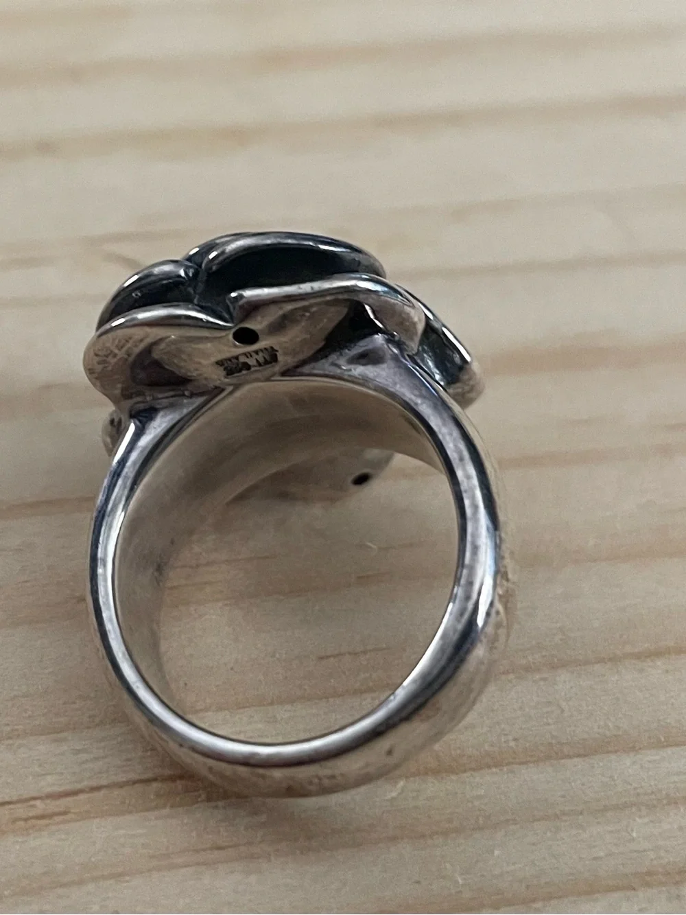 Sterling silver rose motif ring